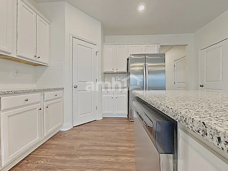 4915 Franks Creek Way — Photo 4
