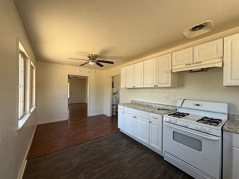1400 Nancy St — Photo 11