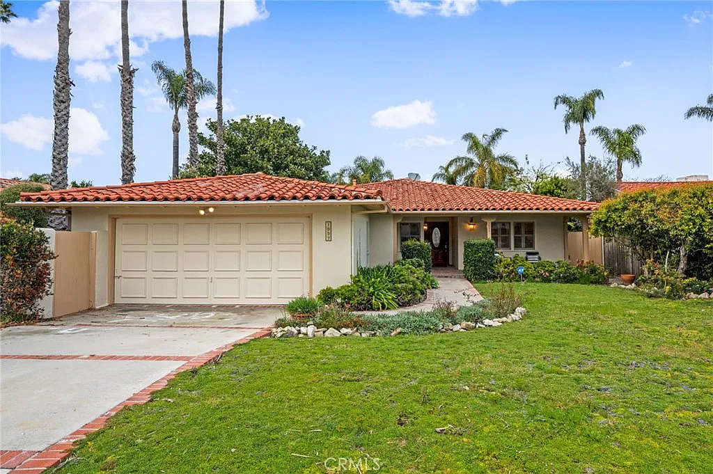 4 bed, 2032 sqft, $7,500 — Photo 3