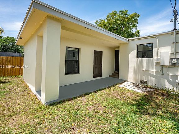 4th image of 2106 Plunkett Ct