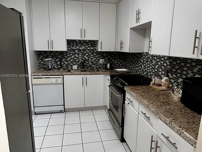 2851 NE 183rd St #1014E — Photo 5
