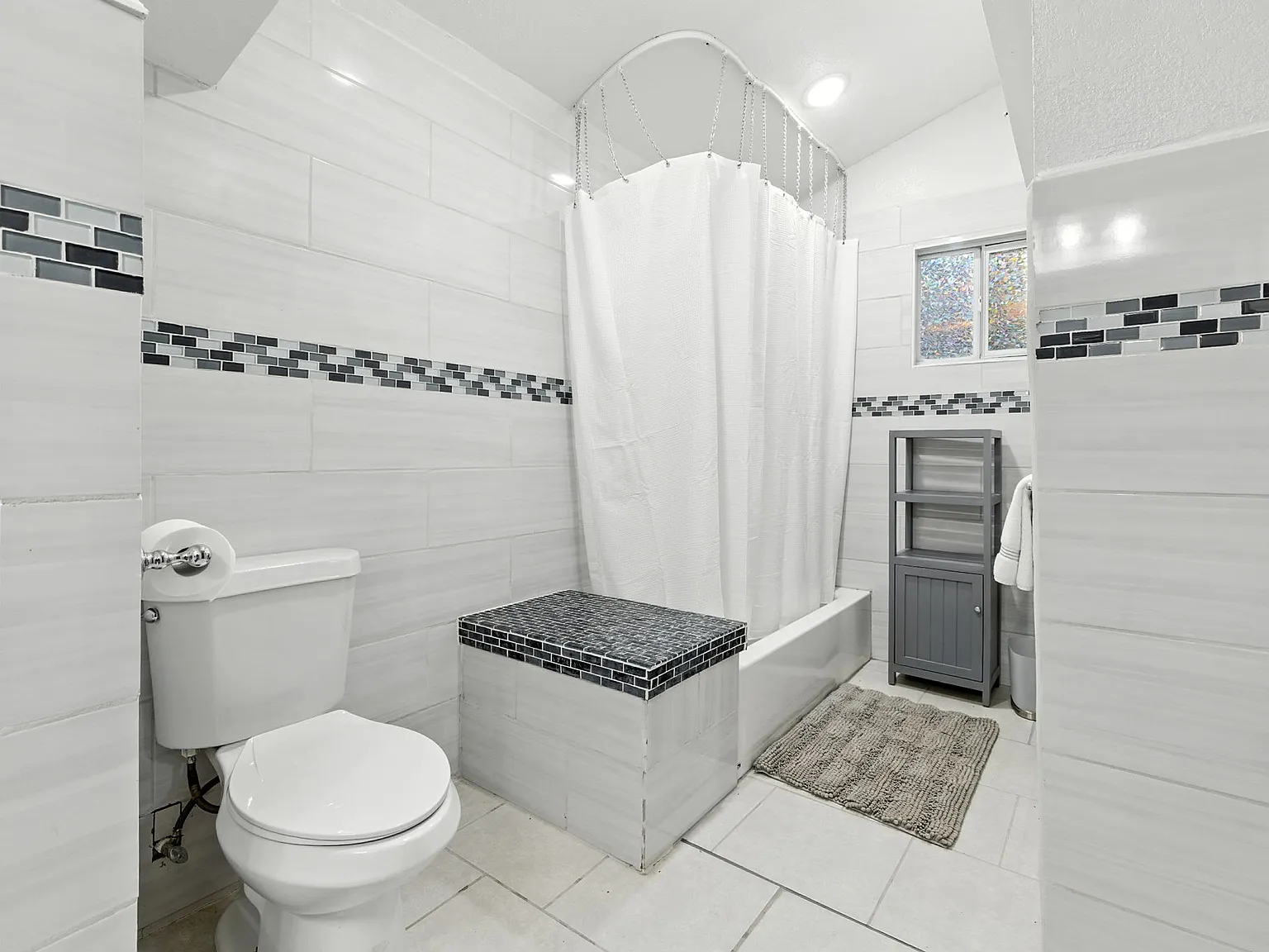 3 bed, 1424 sqft, $2,500 — Photo 3