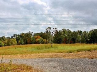 517 Walls Cir, Trenton, GA 30752