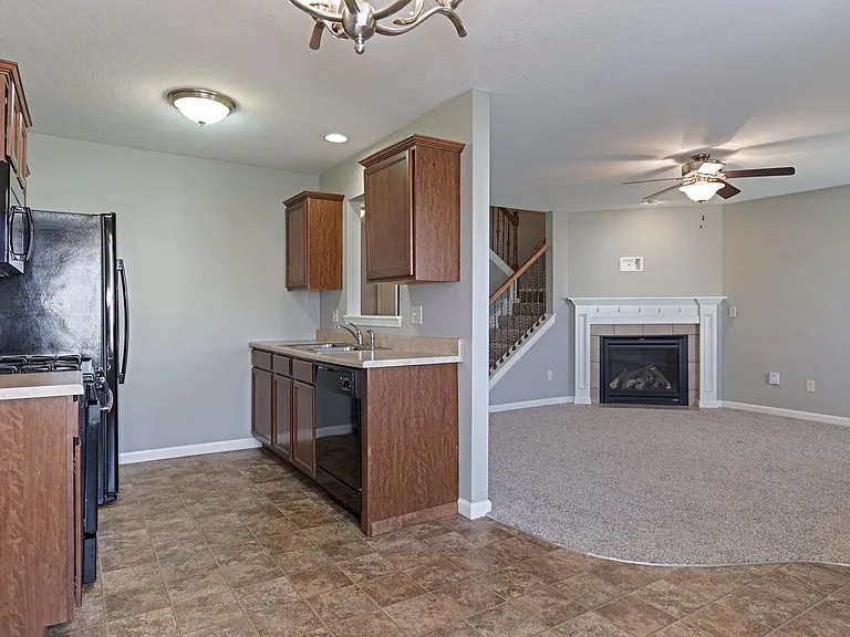3519 Silverado Trl — Photo 6
