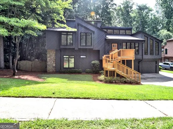 2540 Rocky Springs Dr, Marietta, GA 30062