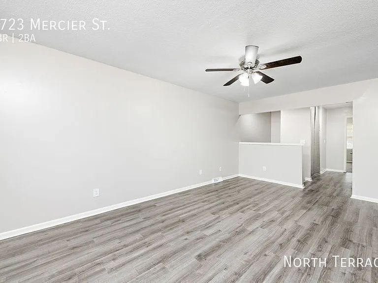 4723 Mercier St — Photo 14