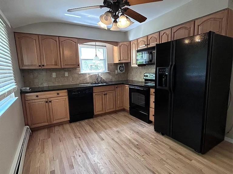 21A Thorney Ave — Photo 4
