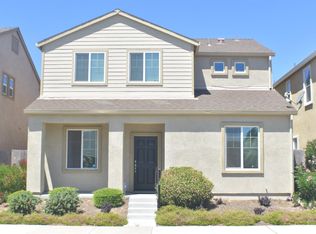7899 Green Willow Ln, Sacramento, CA 95828