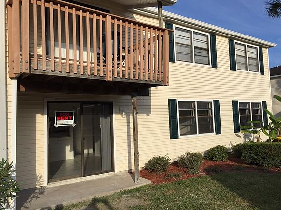 2nd image of 127 Camphor Cir APT B