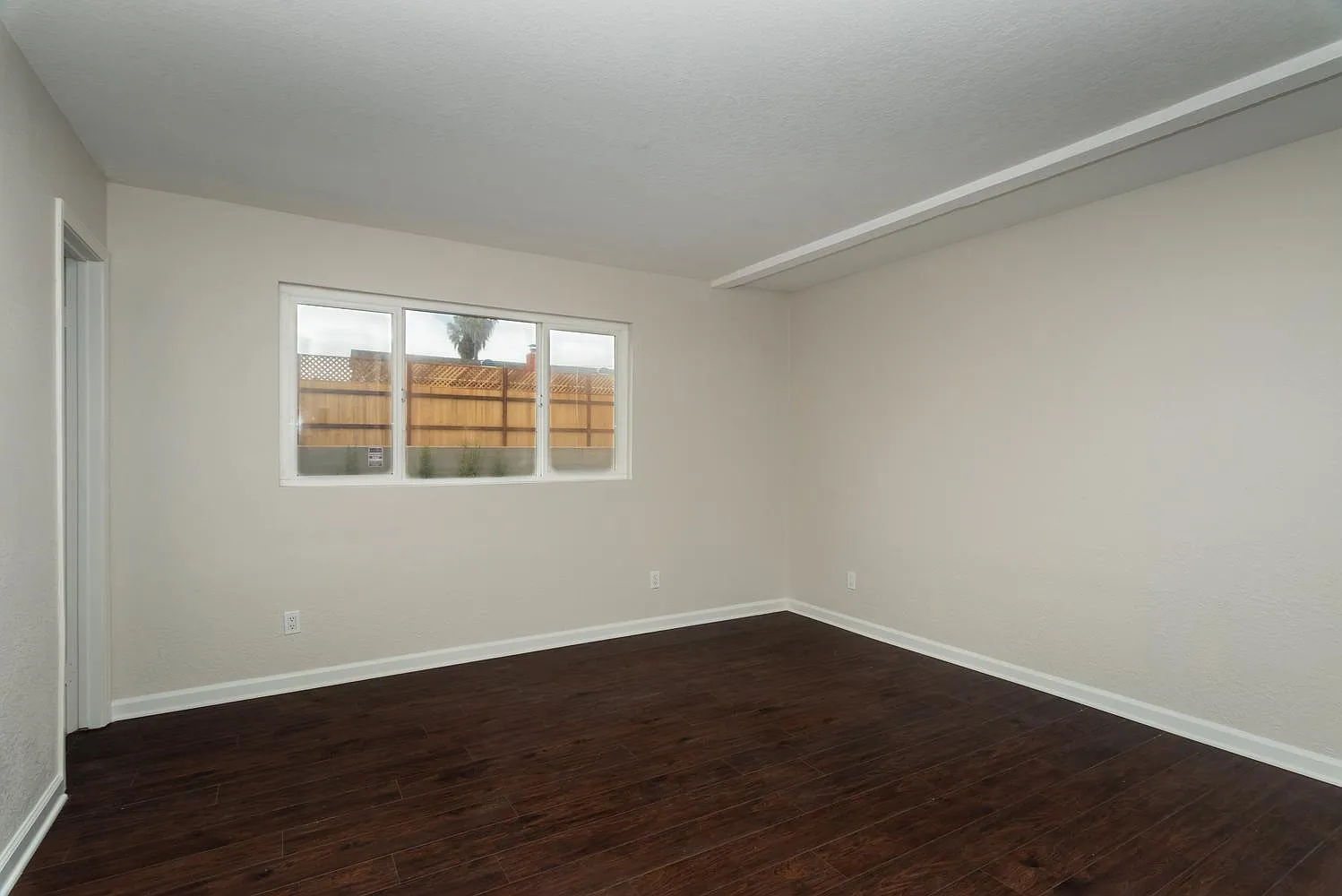 2 bed, 920 sqft, $2,800 — Photo 1