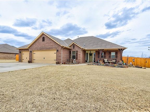 2nd image of 20987 Fall Creek Dr