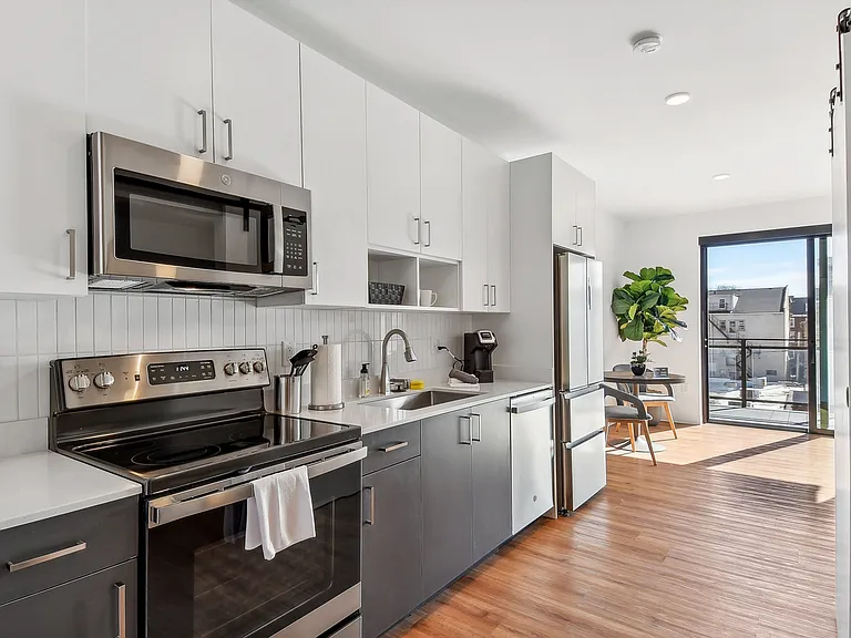 Equinox Kitchen