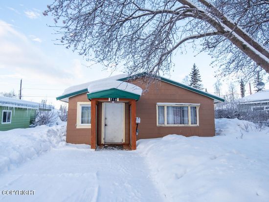 716 N Bliss St, Anchorage, AK 99508