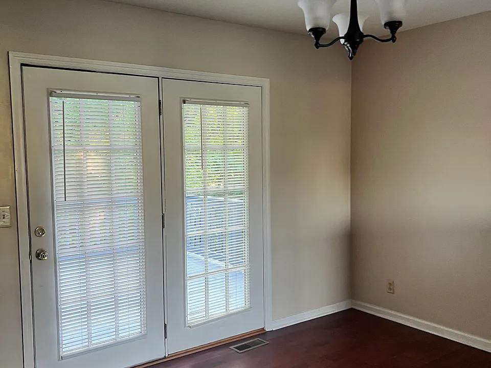 1013 Chickasaw Trl