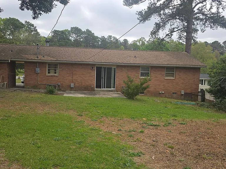 2233 Windsor Dr — Photo 29