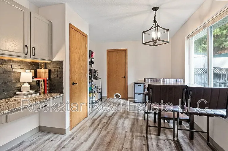 607 W Persimmon Ln — Photo 25