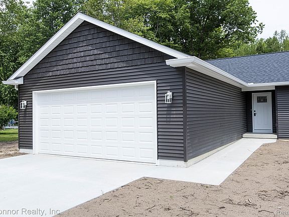 2nd image of 3834 Knapp Ave