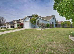 10600 Wild Oak Dr, Fort Worth, TX 76140