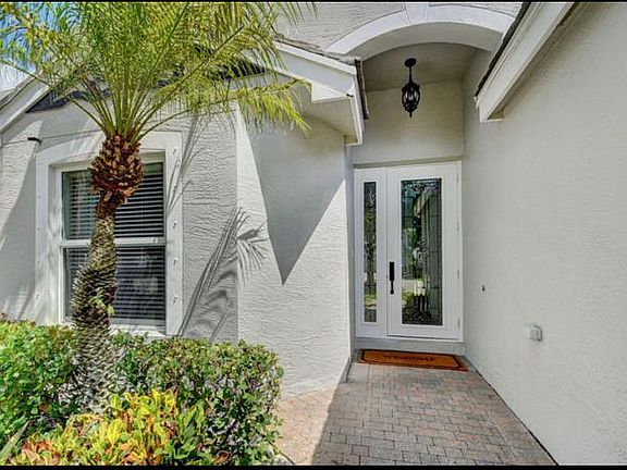 3rd image of 230 Berenger Walk