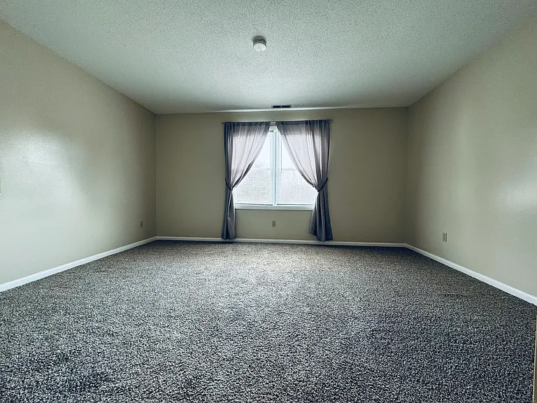 40 Cornerstone Ct #26 — Photo 12