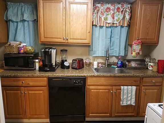 3rd image of 3416 Shadewell Ave