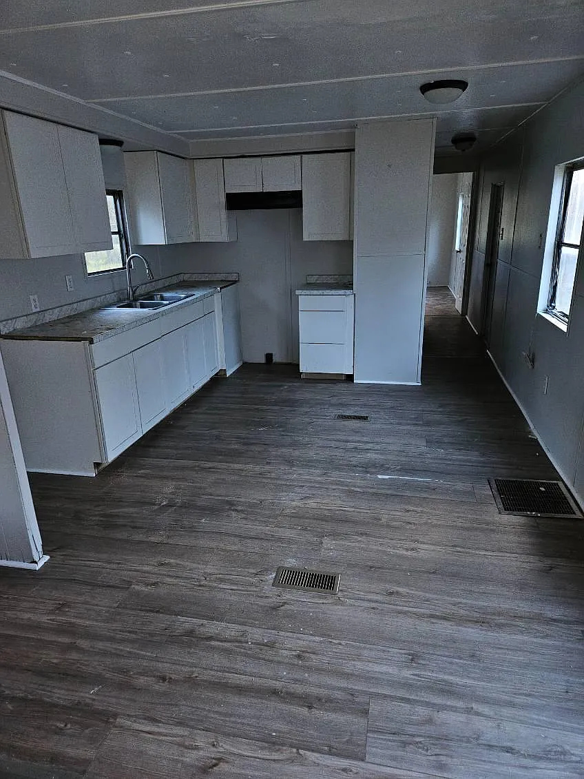 2 bed, 800 sqft, $975 — Photo 1