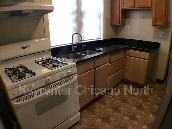 2nd image of 6343 N Oakley Ave APT 3W