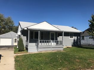 1114 Colonial Dr, Machesney Park, IL 61115