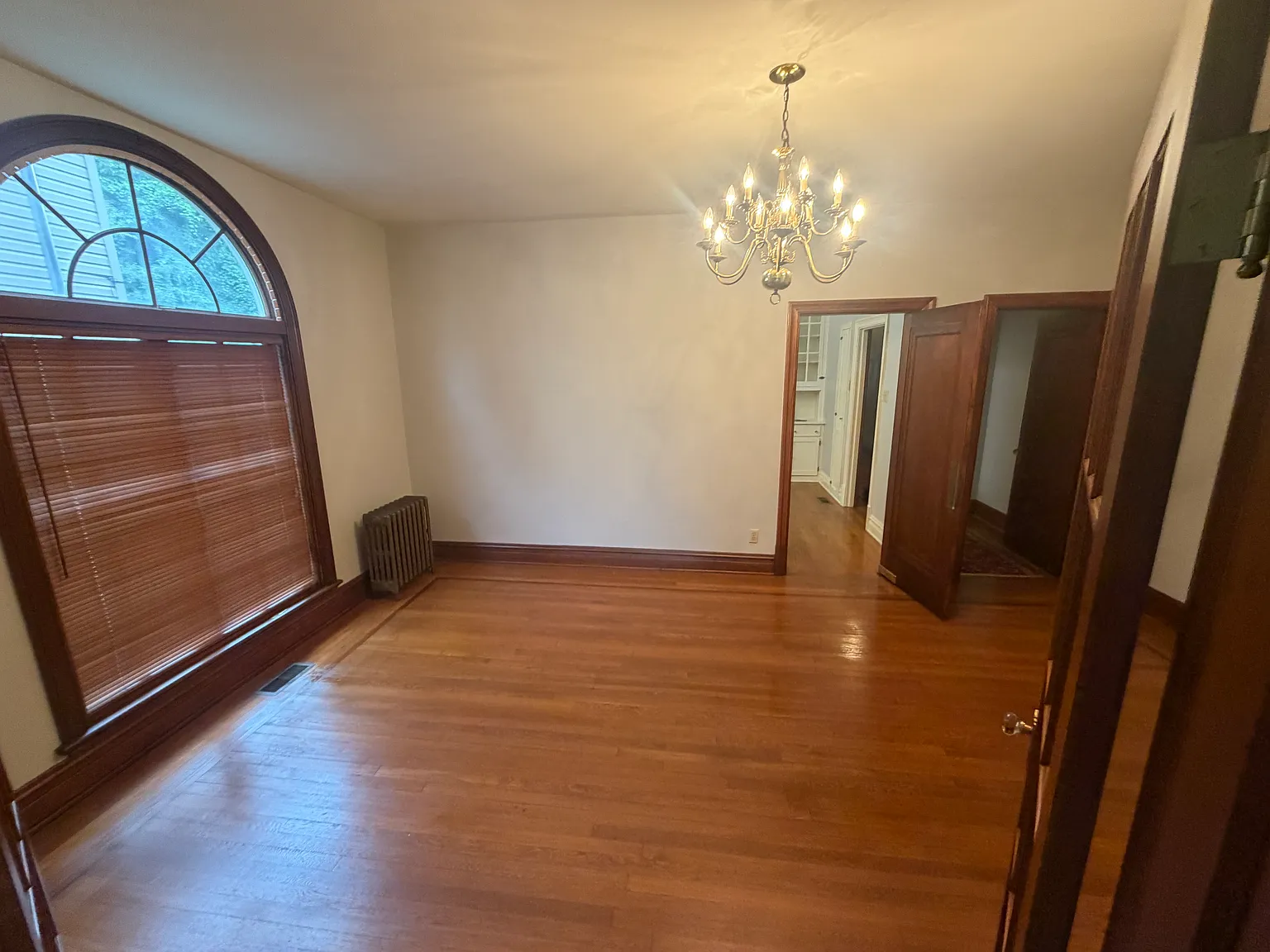 1610 Montgomery Ave — Photo 4
