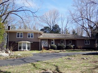 2127 Clearview Dr, Cookeville, TN 38506