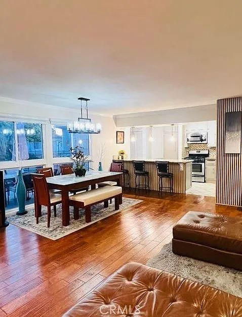 3 bed, 1400 sqft, $5,100 — Photo 3