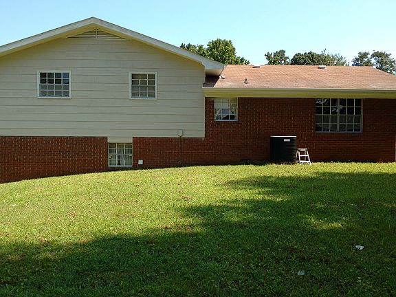2nd image of 2304 Arroyo Dr