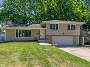 7310 Maple Dr, Urbandale, IA 50322