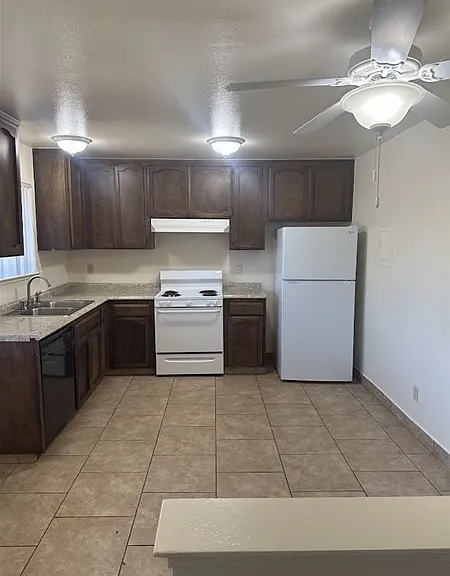 444 Trinity Ave — Photo 3