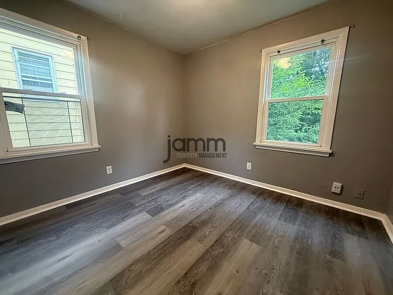 5026 E 86th St — Photo 10