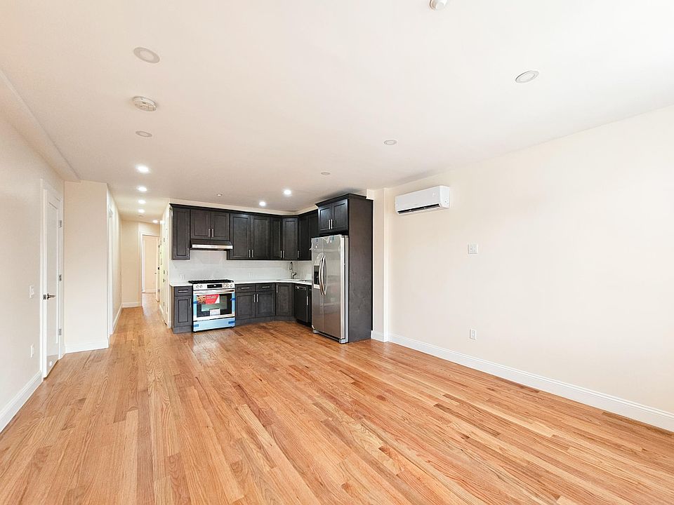 1st image of 125 Bay 10 St #2A