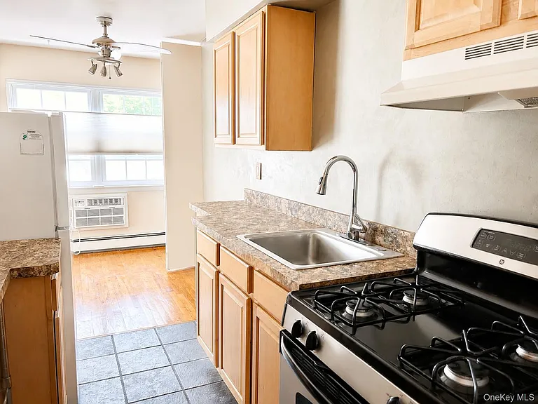 8 Colonial Rd #36 — Photo 1