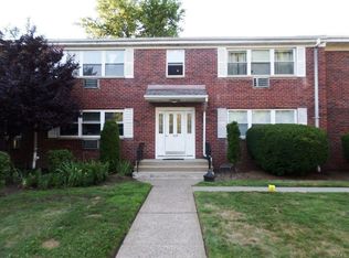 239 N Middletown Rd APT B, Pearl River, NY 10965
