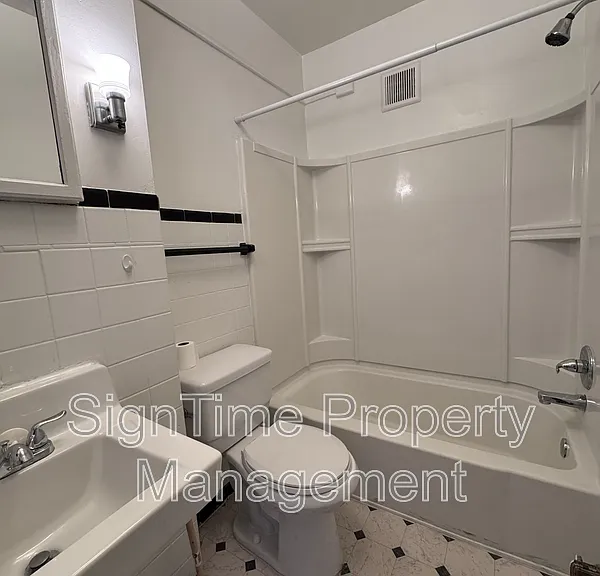 821 Washington Ave #1W — Photo 13