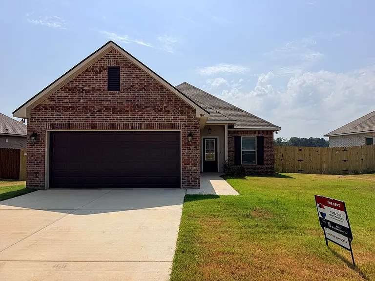 187 Berkshire Pl — Photo 1