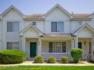 628 Lincoln Station Dr, Oswego, IL 60543