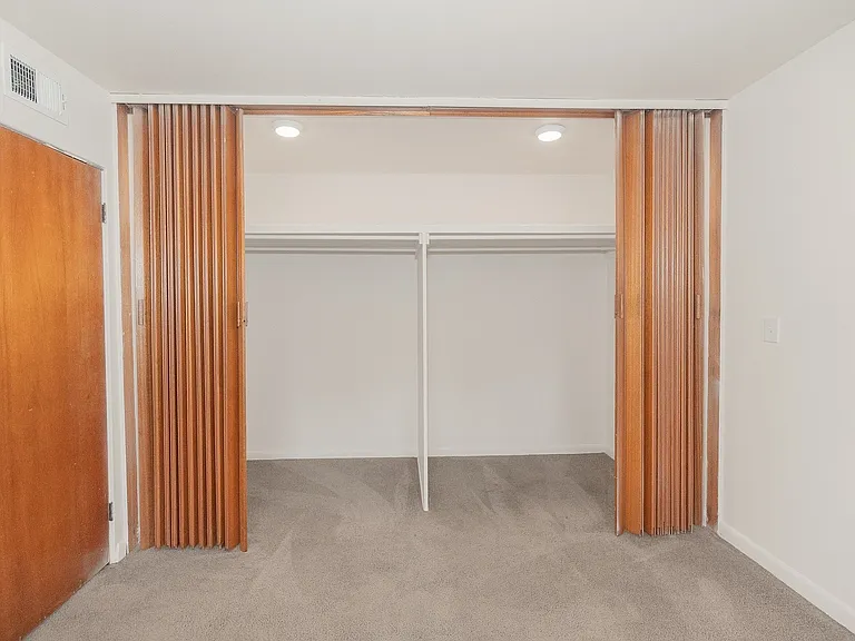Spacious Bedroom Closet