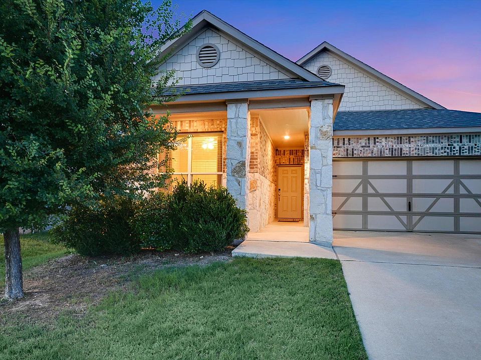 1st image of 806 Thrasher Glade Dr