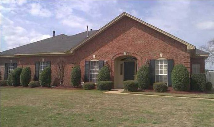 2nd image of 3875 Berkshire Dr