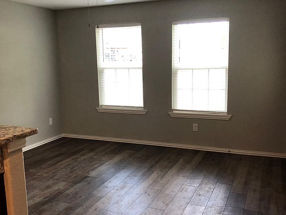3rd image of 5217 Goodman Ave