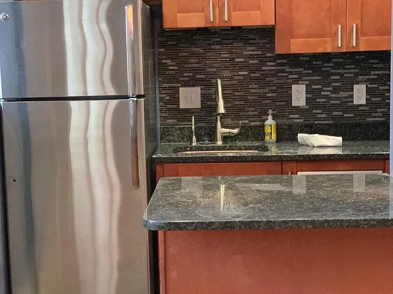 1808 Queens Ln #4-212 — Photo 7