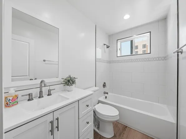 450 S Manhattan Pl APT 12, Los Angeles, CA 90020