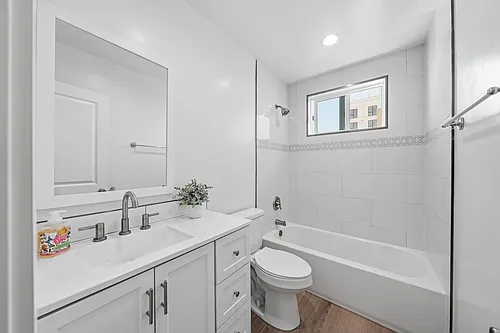 450 S Manhattan Pl #12 Photo 1