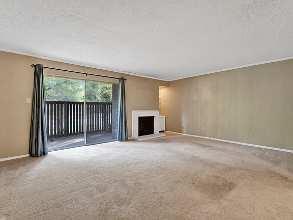 3rd image of 848 Thistledown Dr #1002