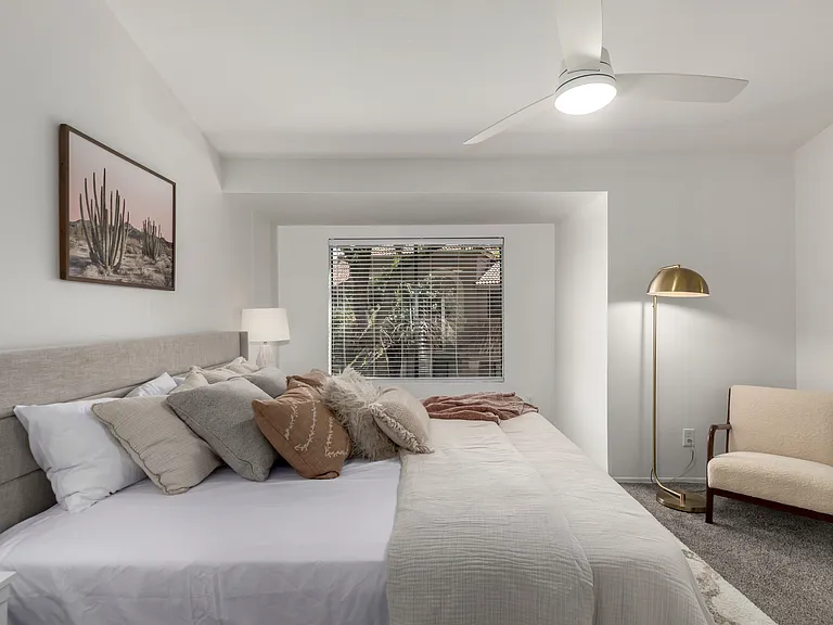 500 N Roosevelt Ave #102 — Photo 16